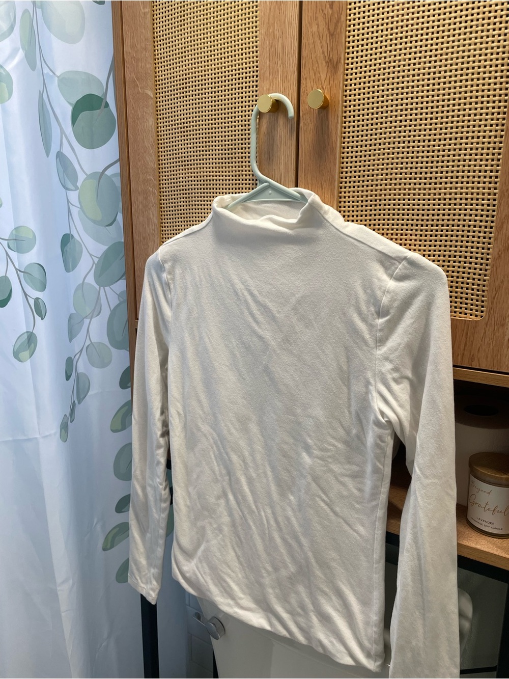 nuuds white long sleeve mock neck shirt